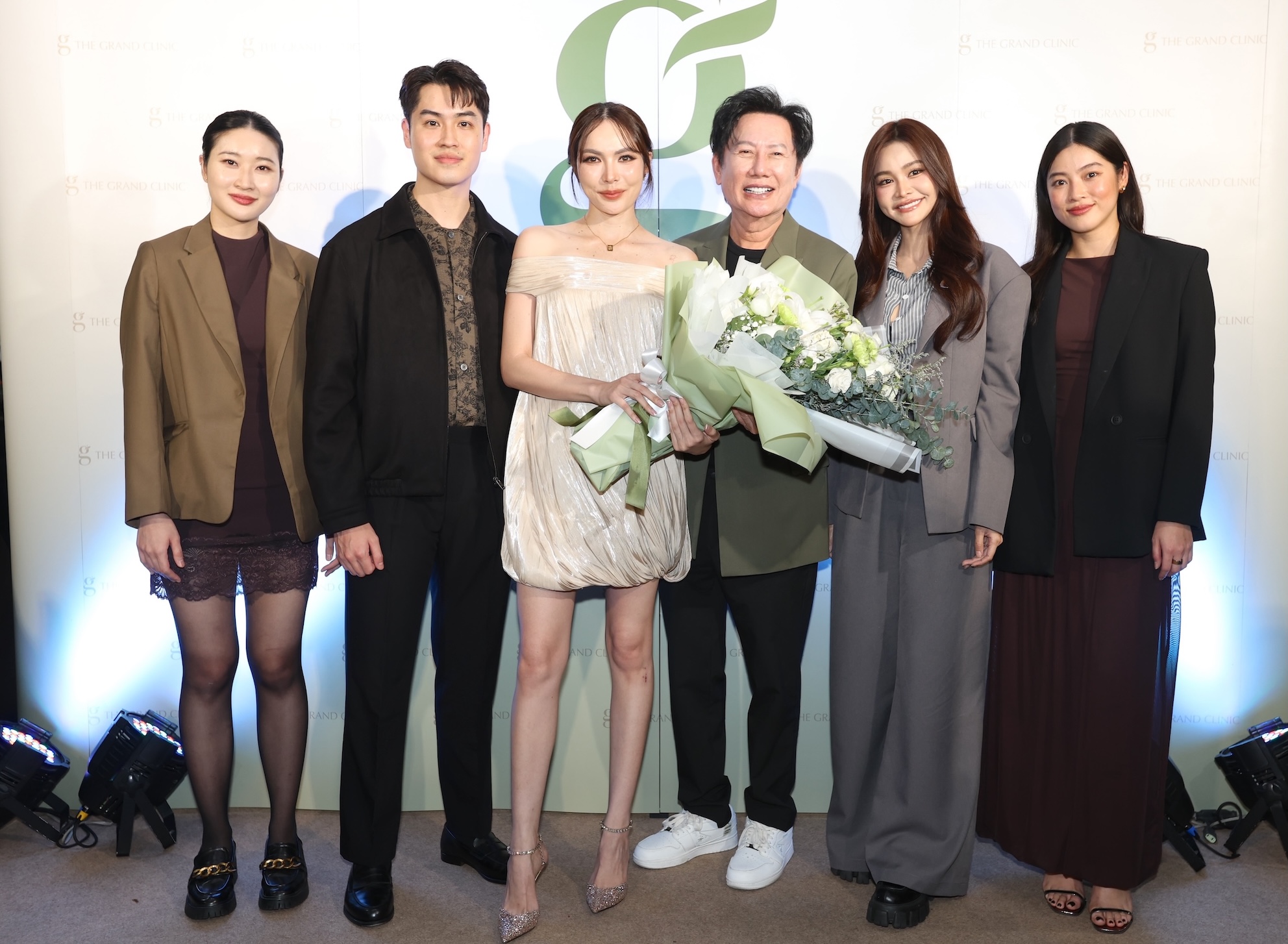 MGI เปิดตัว “THE GRAND CLINIC” ยกระดับอาณาจักรความงามสู่ธุรกิจสุขภาพเต็มรูปแบบ  “อิงฟ้า ควงคู่ ชาล็อต” พร้อมนำทัพศิลปิน-นางงาม ร่วมยินดีกับ “บอสณวัฒน์”
