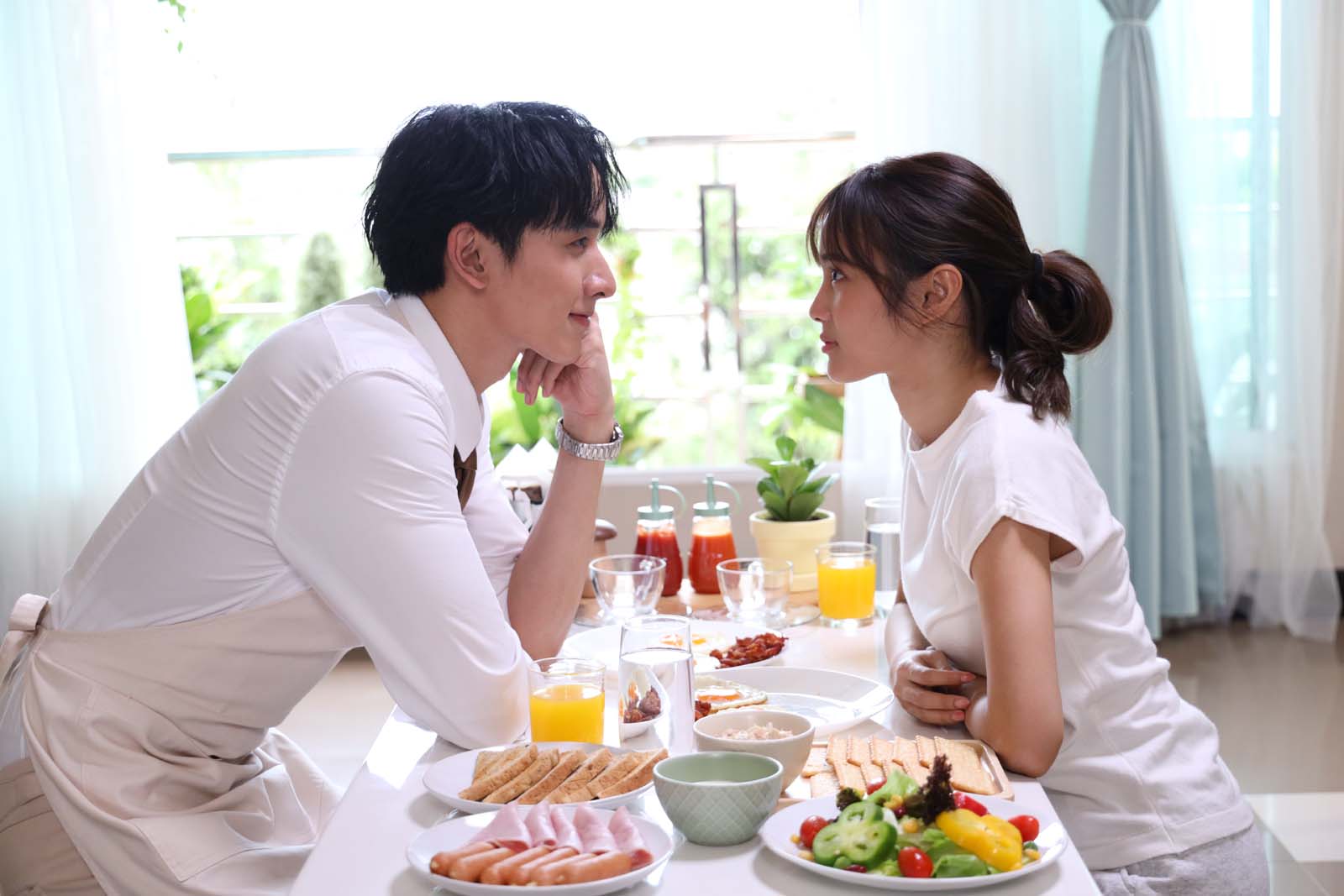 หวานเบิ้ลสอง! "กองทัพ พีค - เก๋ไก๋" เสิร์ฟโมเมนต์ตอกย้ำสถานะหัวใจ  ในละคร “ก็รักมันปักใจ Money, My Love”