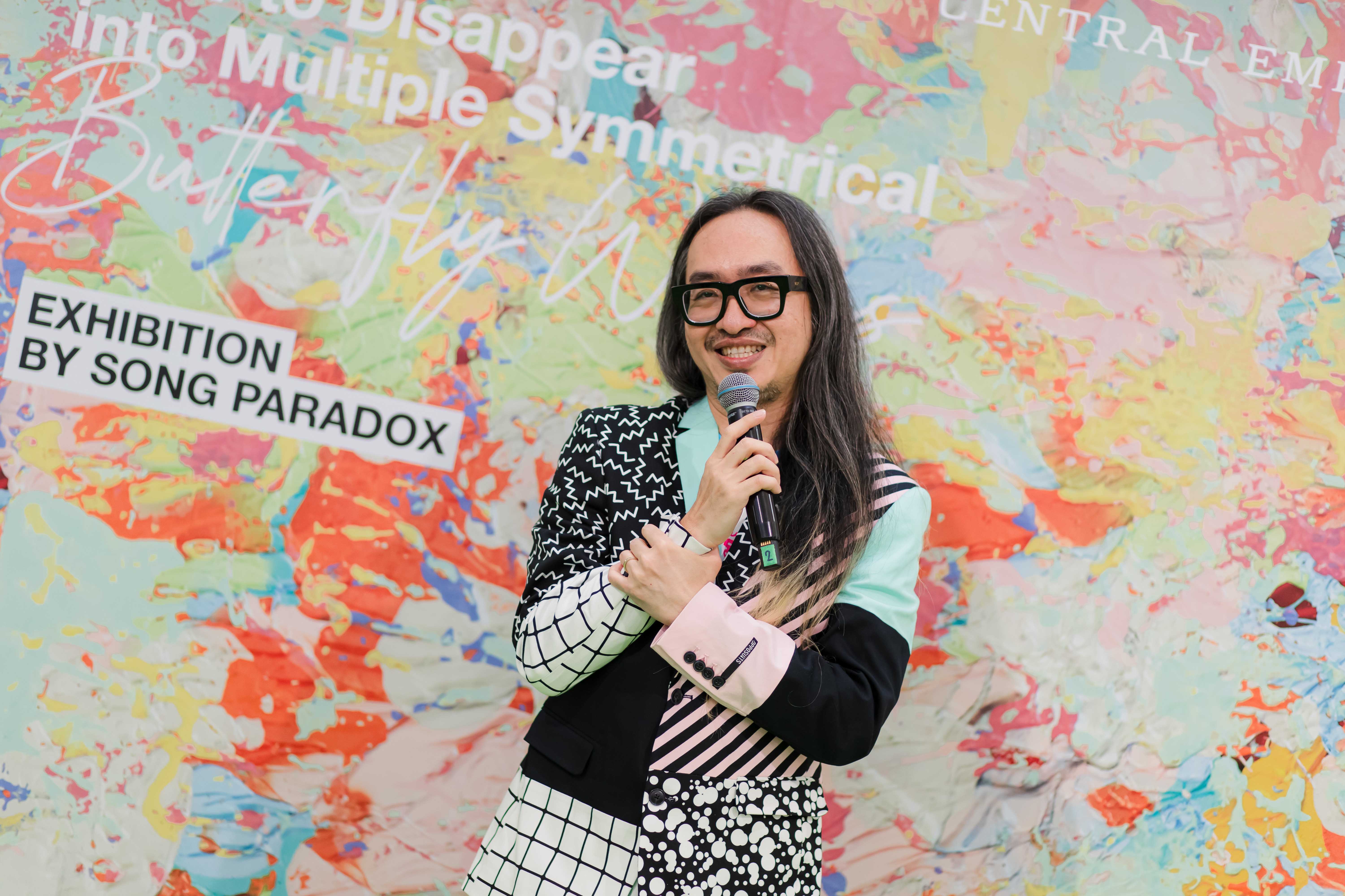 ‘สอง PARADOX’ ชวนดำดิ่งสู่โลกแห่งจิตใต้สำนึกในนิทรรศการ  “How to Disappear into Multiple Symmetrical Butterfly Wings”                                                                  พร้อมเปิดตัว Art Toy สุดเอ็กซ์คลูซีฟ “2DOX TOY”