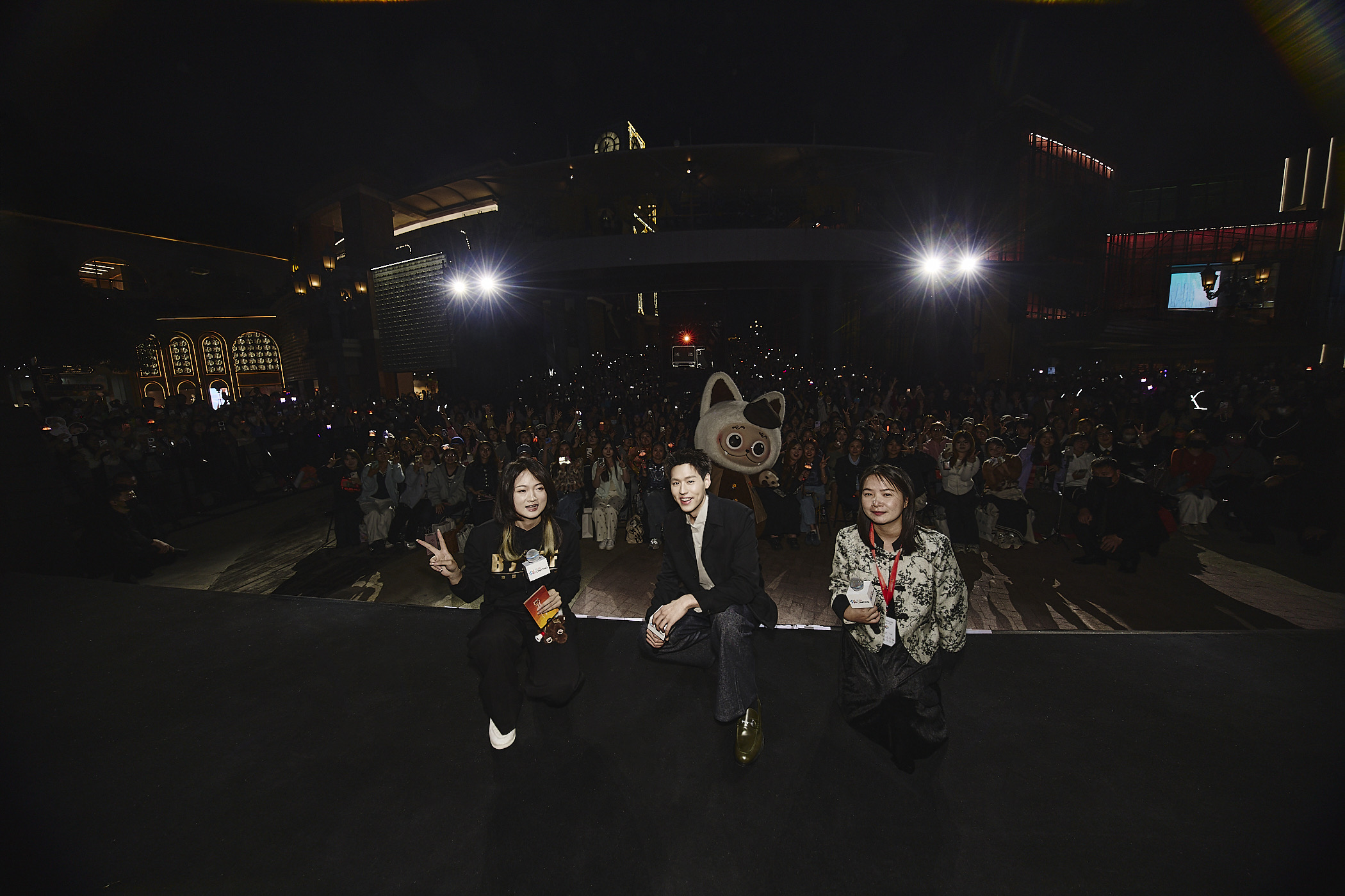 “บิวกิ้น พุฒิพงศ์” นักแสดงไทยคนแรก ร่วมงานเทศกาลภาพยนตร์ระดับนานาชาติ  “THE 16TH BEIJING INTERNATIONAL FILM FESTIVAL” ณ กรุงปักกิ่ง ประเทศจีน