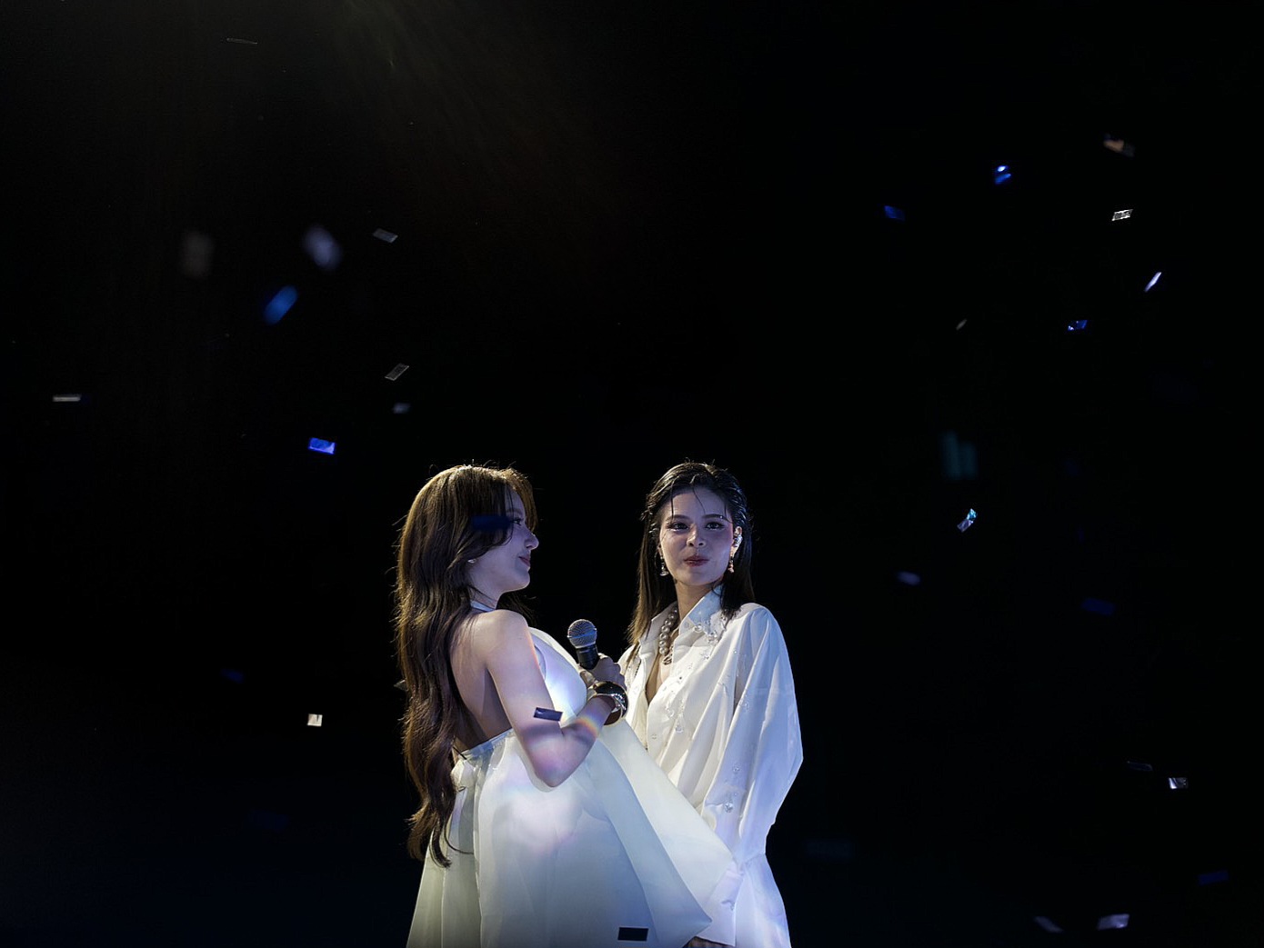 “เฟ-เมษ์” เสิร์ฟเคมีทะลุดวงดาว ใน  FAYMAY Wish You: 1st Fanmeeting in Thailand