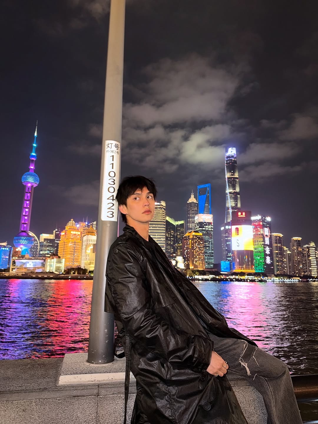 “ไบร์ท วชิรวิชญ์” เดินสายแฟชั่นวีก-เข้าสตูดิโอระดับโลก เก็บประสบการณ์ก่อนปล่อยผลงานครั้งต่อไป