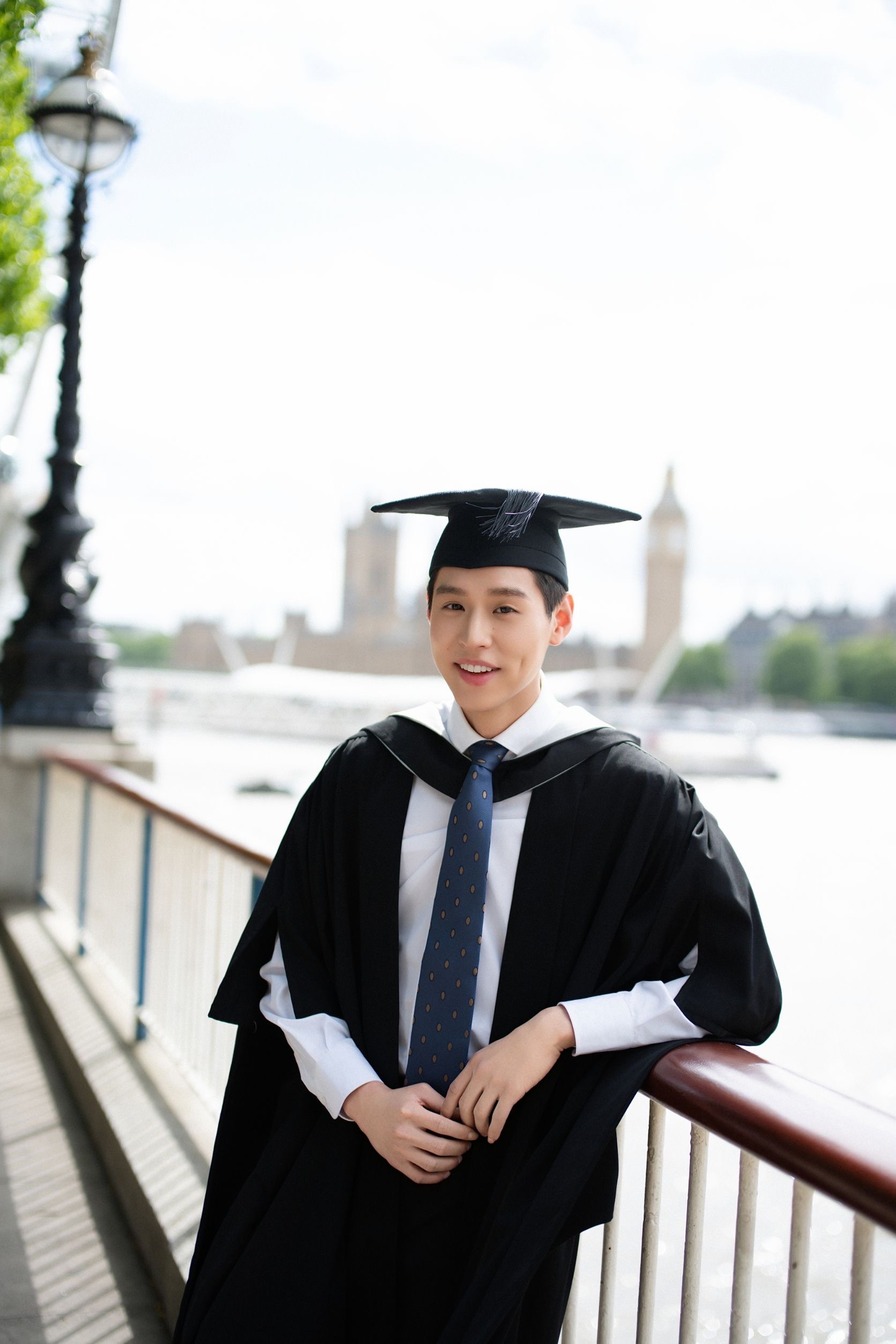 “บิวกิ้น พุฒิพงศ์” คว้าปริญญาโท University College London (UCL)  ณ กรุงลอนดอน ประเทศอังกฤษ เป็นอีกก้าวแห่งความภูมิใจของศิลปินคุณภาพ