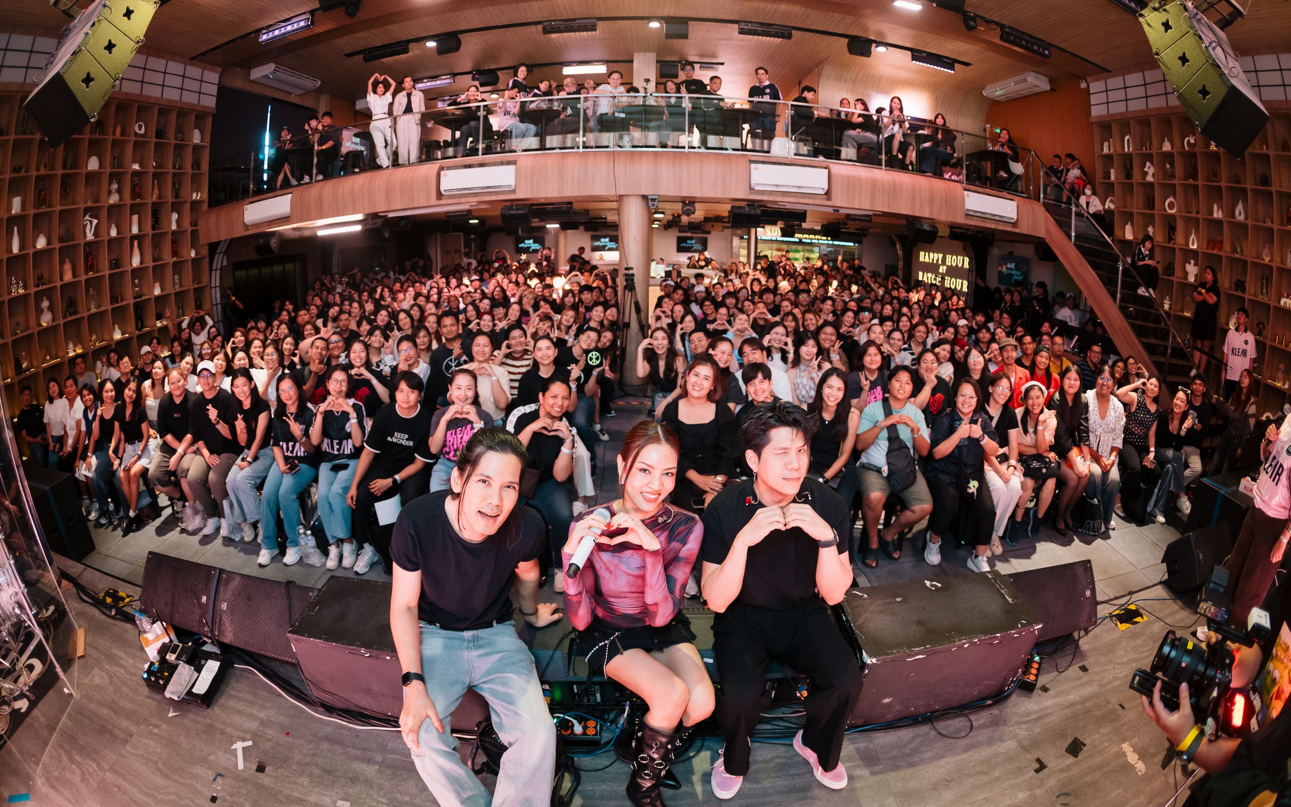 KLEAR จัดเเฟนมีต เสิร์ฟเพลง B SIDE แบบจุกๆ  พร้อมโชว์เพลงใหม่ “ไม่เจ็บเลยสักวัน” ครั้งแรกในโลก ก่อนปล่อยจริง 4 มิ.ย. นี้