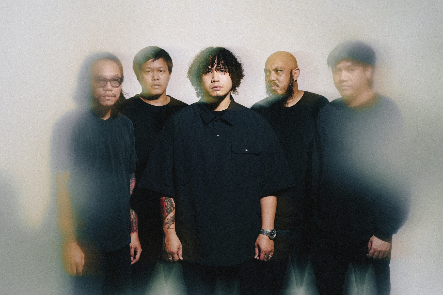 UGOSLABIER เปิดประตูสู่ EP. ชุดที่ 2 “CRUX” ผ่าน 2 ซิงเกิลแรก “GLITCH” & “GRIT” สำรวจสัญญาณรบกวนในสมอง และการต่อสู้เพื่อกลับคืนสู่ตัวตนเดิม