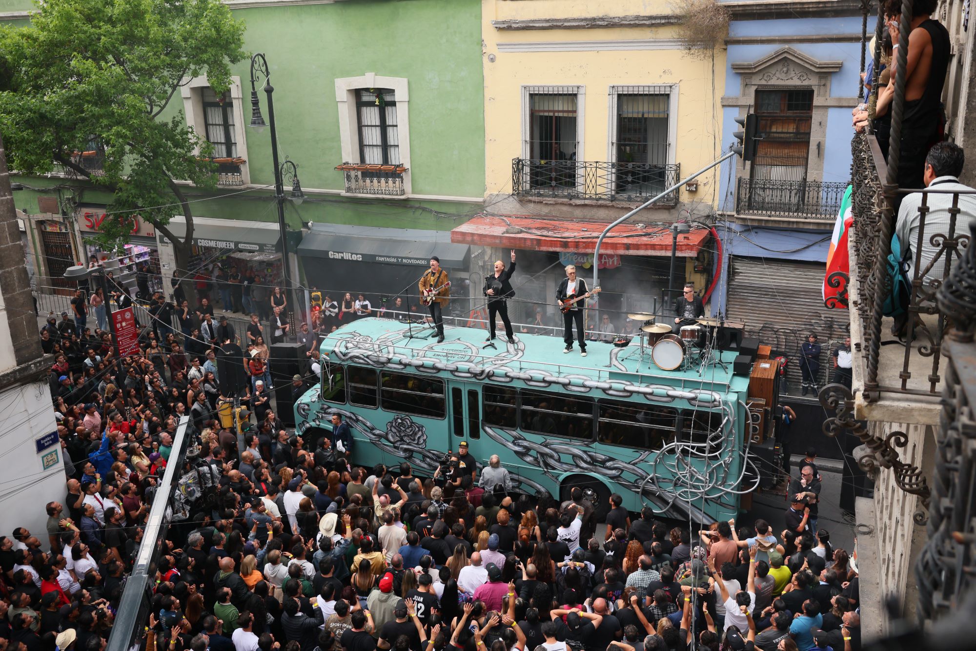 U2 วงร็อกระดับตำนานกลับมาในรอบ 9 ปี! ปล่อยซิงเกิลใหม่สุดเท่ “Street Of Dreams” รอเซอร์ไพรส์อัลบั้มใหม่ในปี 2026 นี้