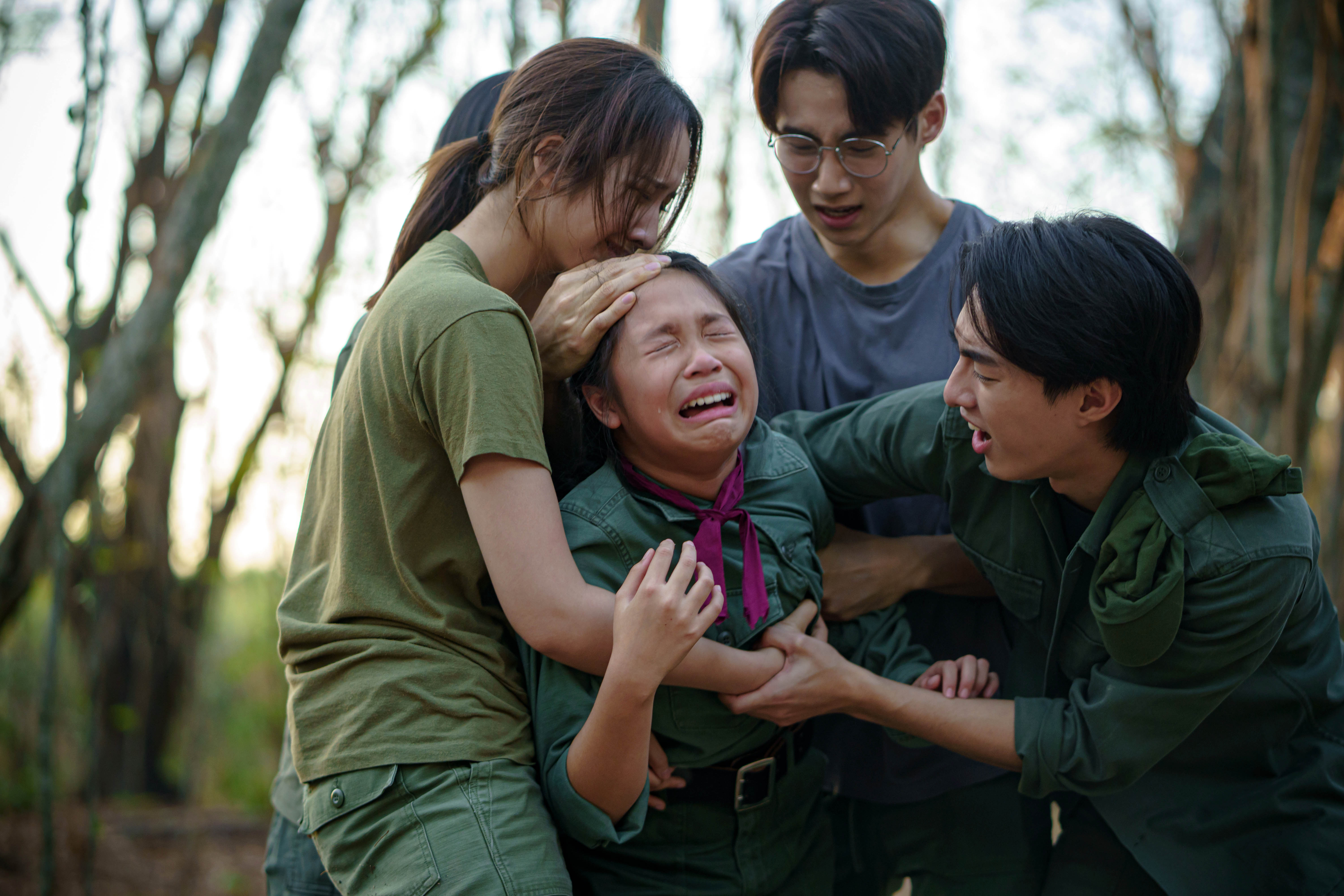 สะเทือนใจทั้งไทม์ไลน์! “น้องใบตอง“ ทำคนดูอินจัด ร้องไห้ตาม  สุดทึ่งน้ำตาสั่งได้ ในซีรีส์ “แสงดาว แสงศรัทธา”