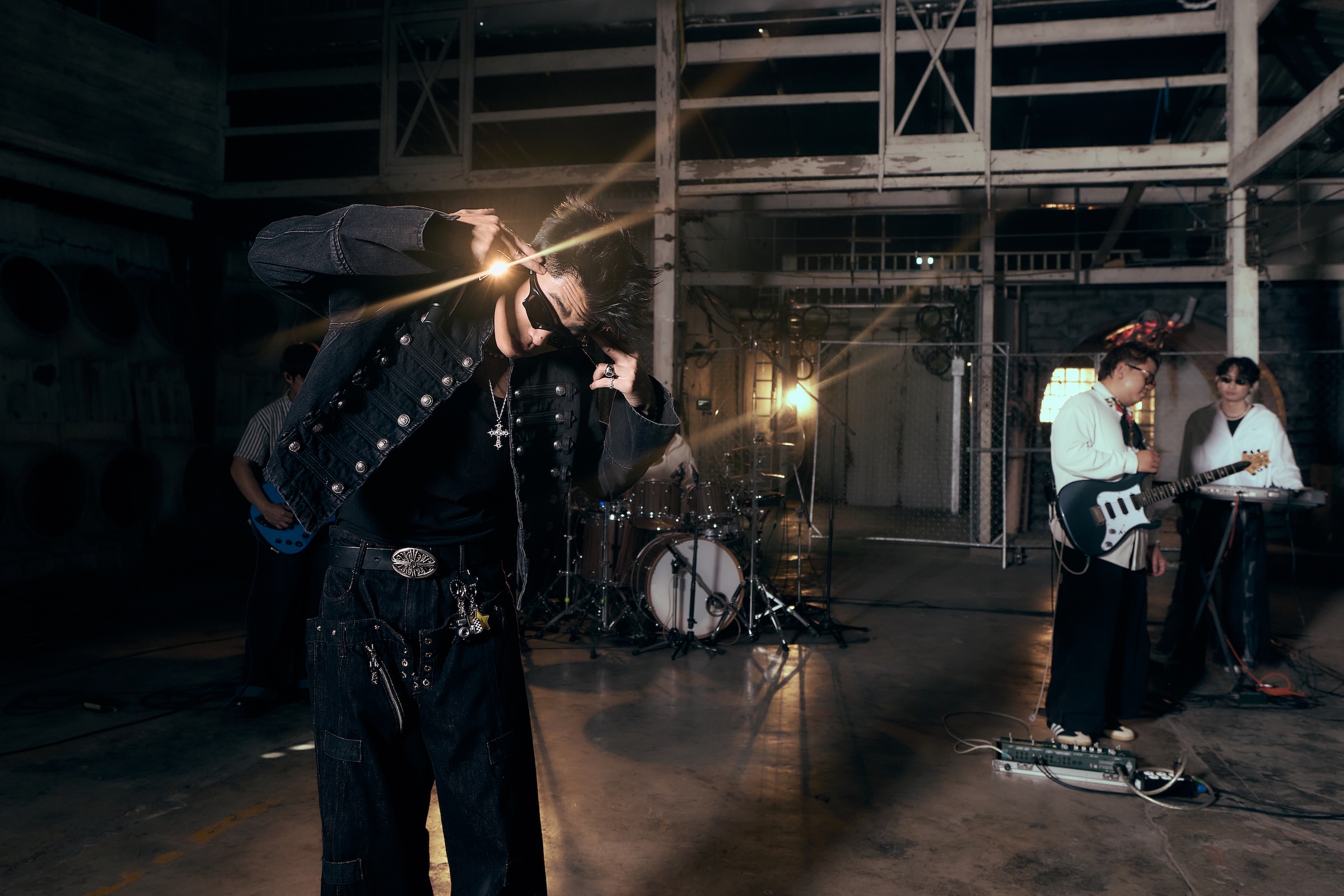 “SPRITE” พร้อมลุยงานใหม่เต็มสูบภายใต้ bYOND  ส่ง “โกดัง Live Session” นำ 4 เพลงฮิตระดับร้อยล้านวิว พร้อมเล่นสดแบบใหม่   ดึง YOUNGOHM - GUYGEEGEE ร่วมแจมความสนุก !