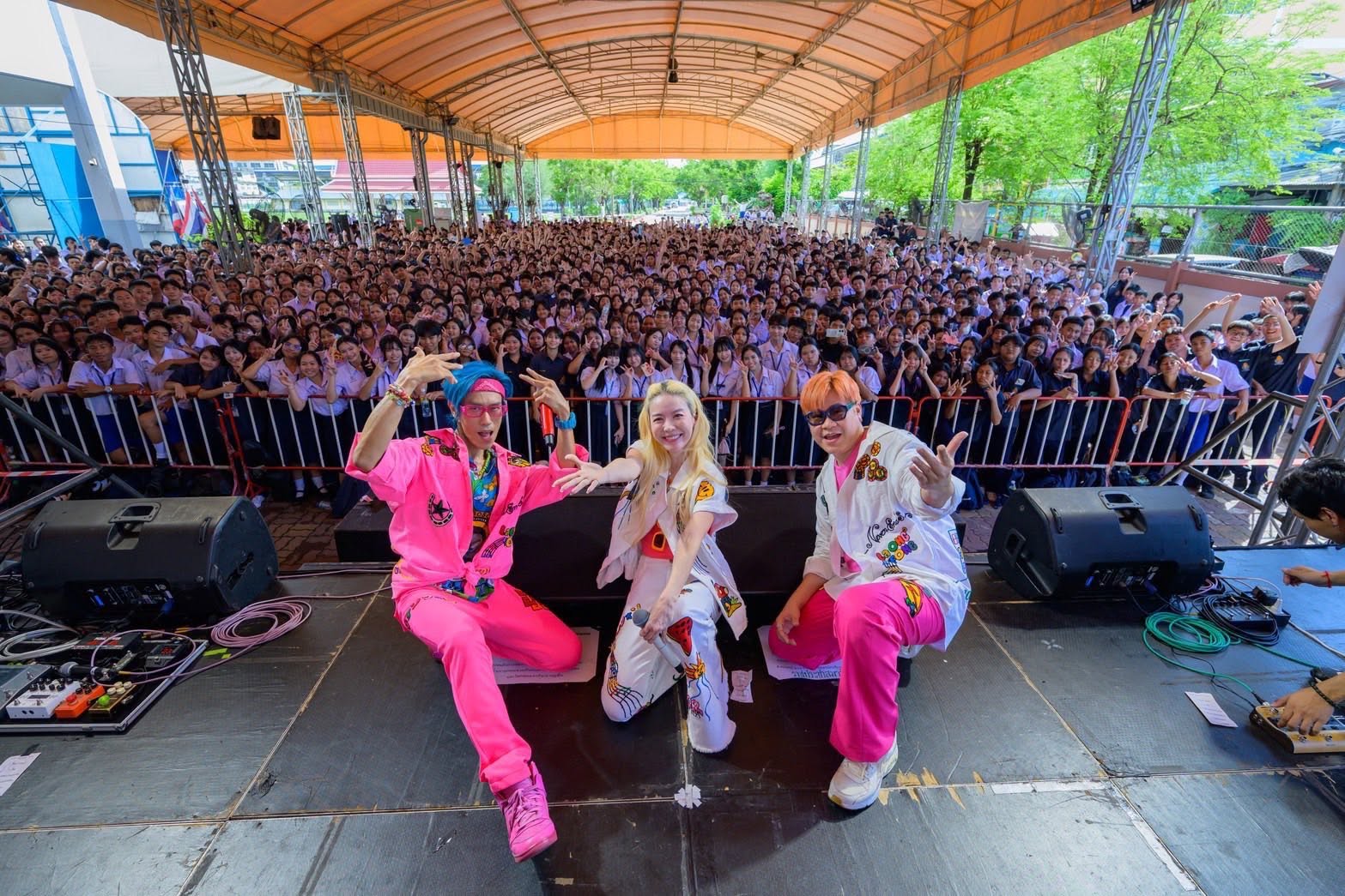 “สไปร์ซซี่ ดิสก์” ยกทัพศิลปินสาดความมันบุกกันถึงที่!  ใน “School Tour” และ “Campus Tour 2026” วัยรุ่น GenZ กระโดดยับ!