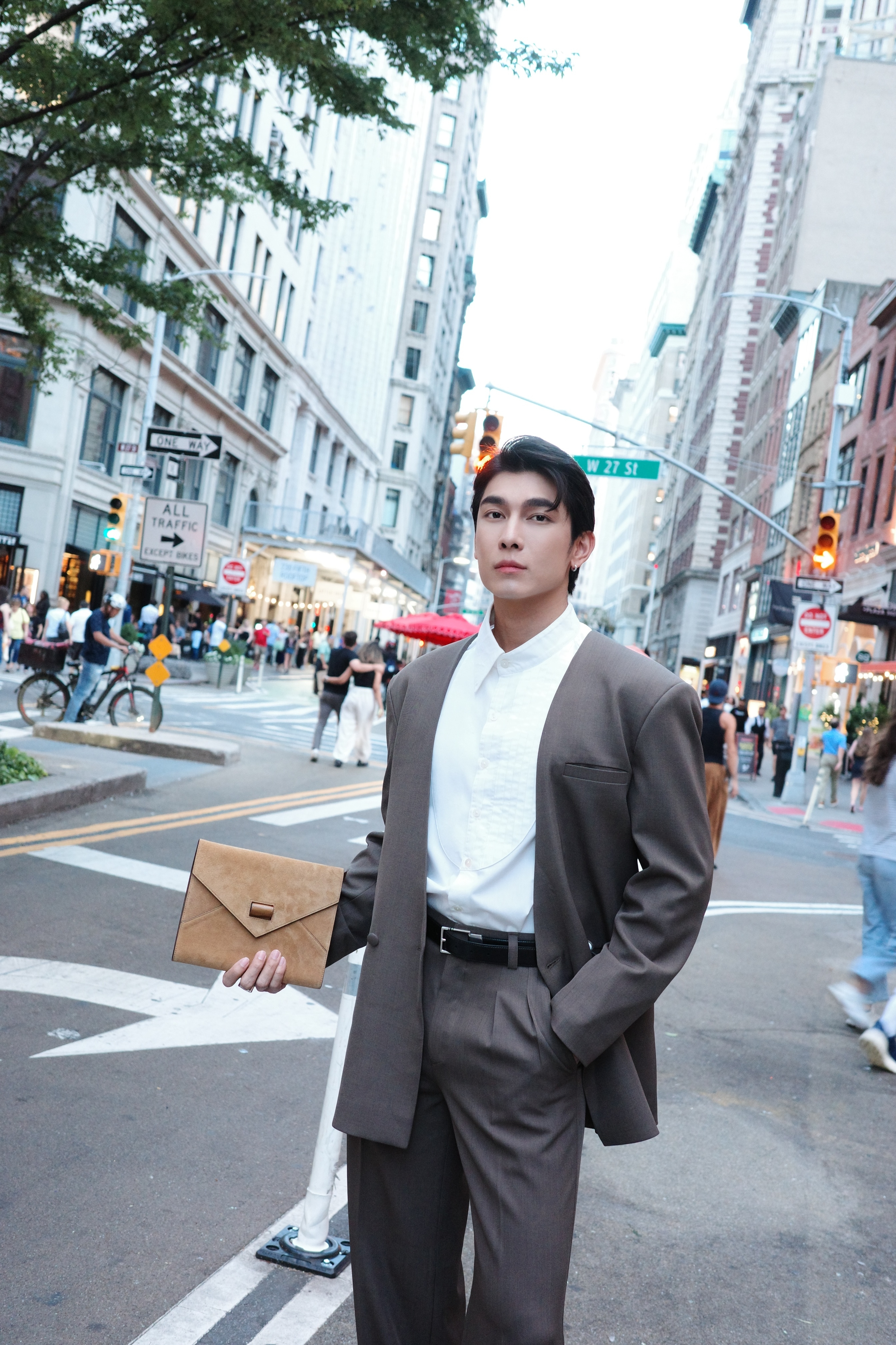 THE MEW YORK MOMENT! “มิว ศุภศิษฏ์” เดินเกมแฟชั่นกลางนิวยอร์ก กับ 4 แบรนด์ชั้นนำ