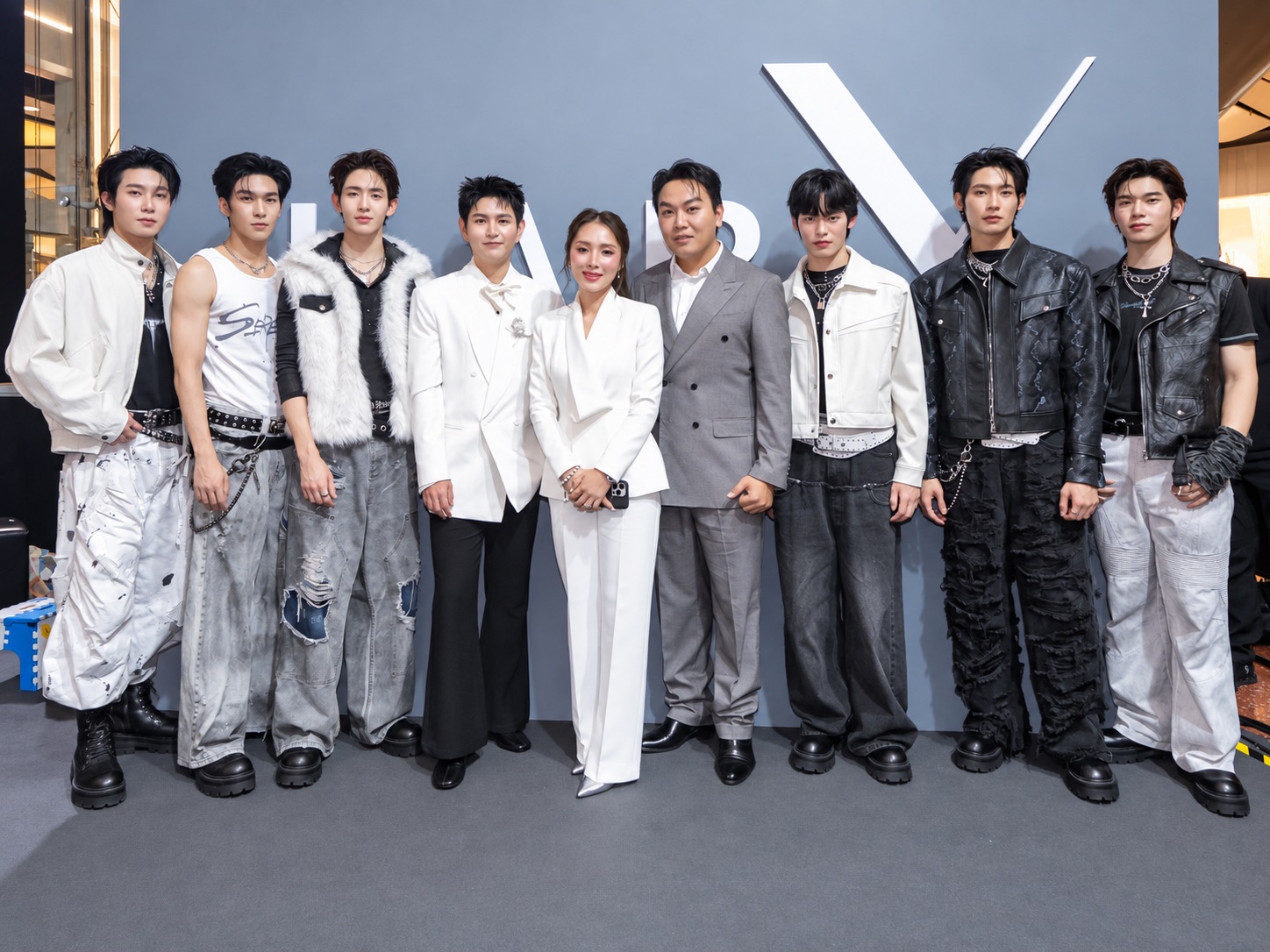 LABX Clinic ฉลองครบรอบ 4 ปี เปิดตัว DEXX 6 คน นั่งแท่น Presenter อย่างเป็นทางการ