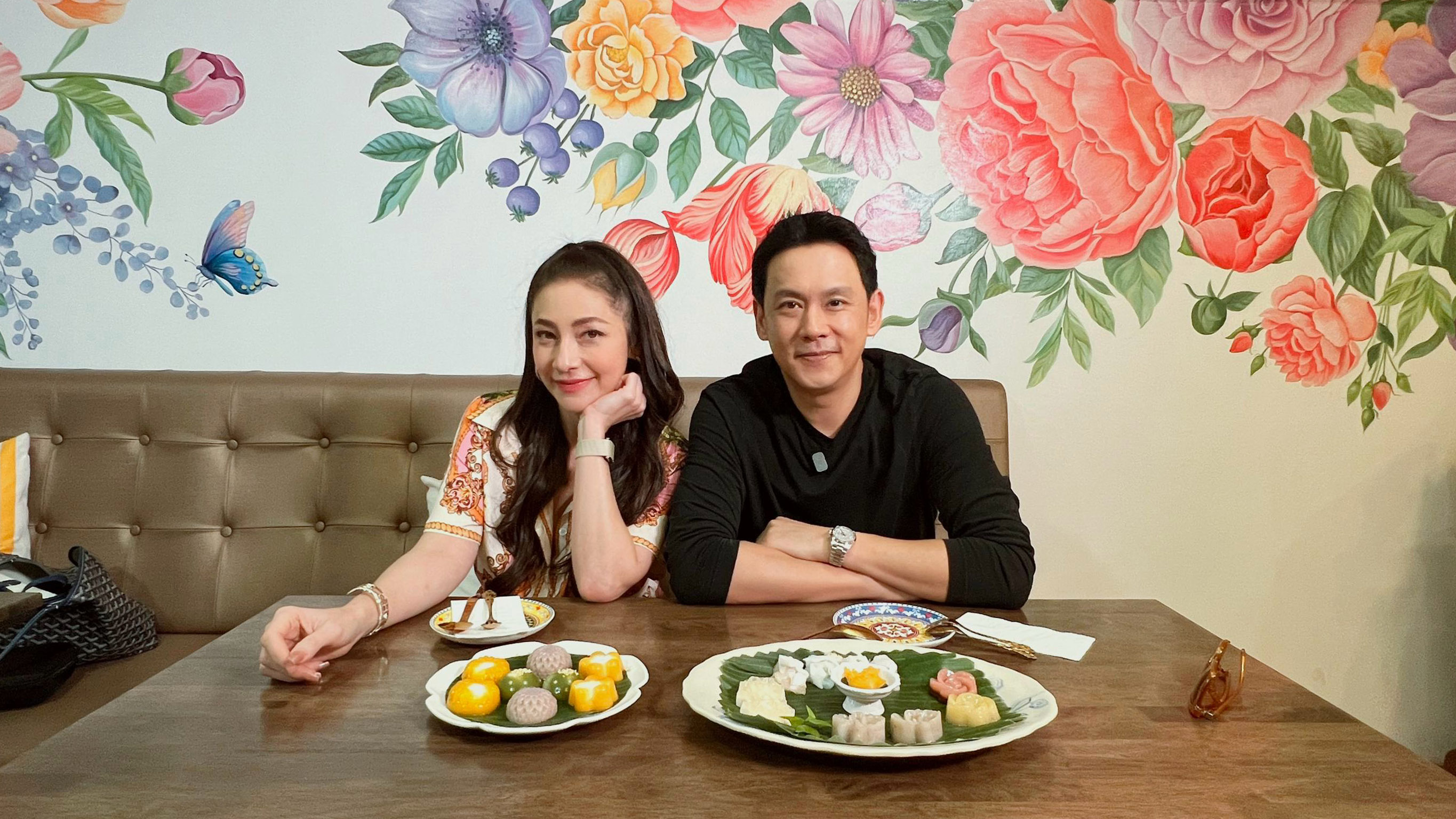 “ฟลุค&ลี” เติมหวาน(น้อย)แต่ฟินมาก  ซดชาบู 18 น้ำ! หม่ำขนมไทยสายเฮลตี้
