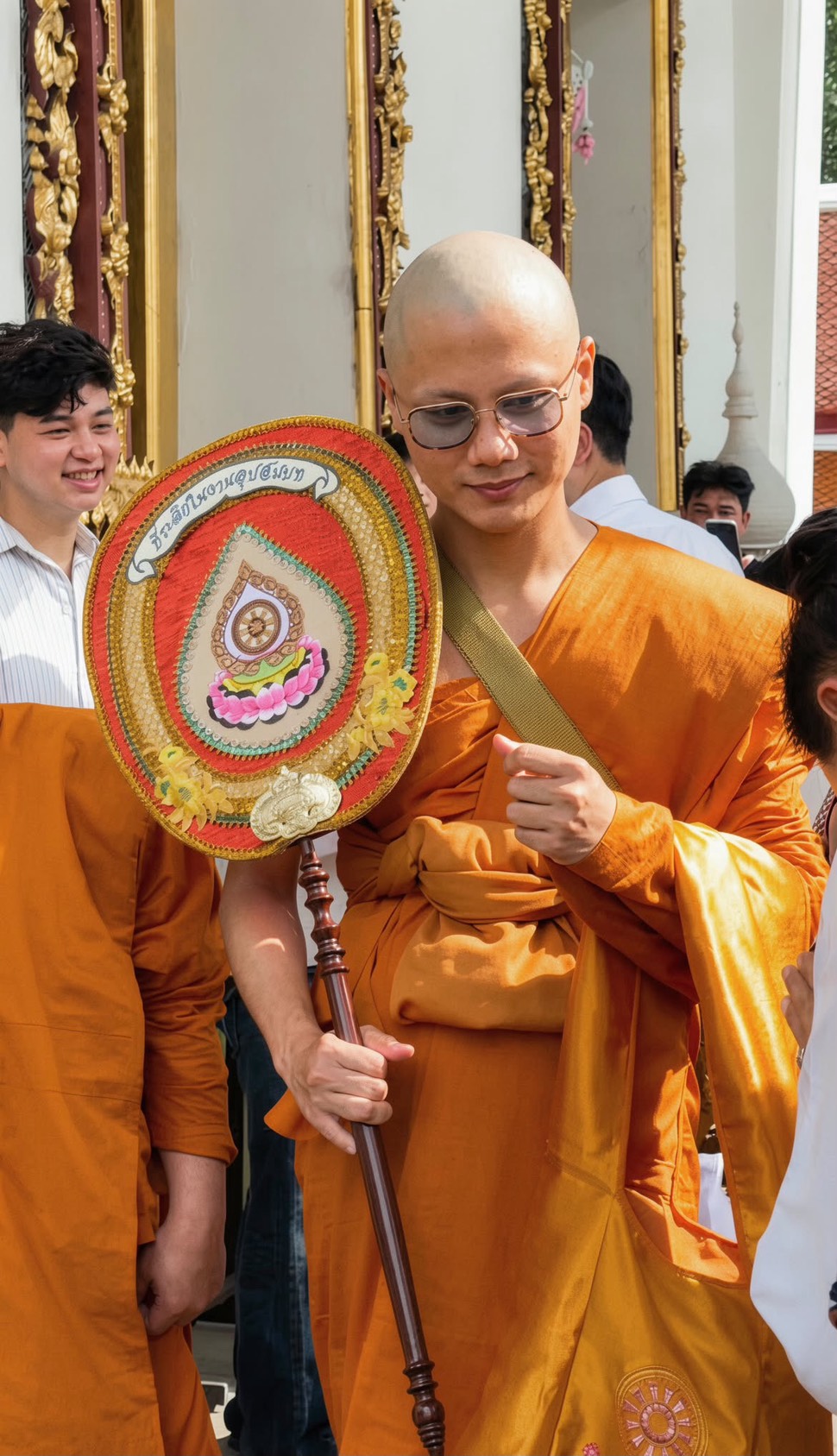 “พอร์ส นรากร” ศิลปิน GMM MUSIC  เข้าพิธีอุปสมบททดแทนคุณ ได้ฉายาทางธรรม สิริวฑฺฒโน (สิ-ริ-วัด-ทะ-โน)